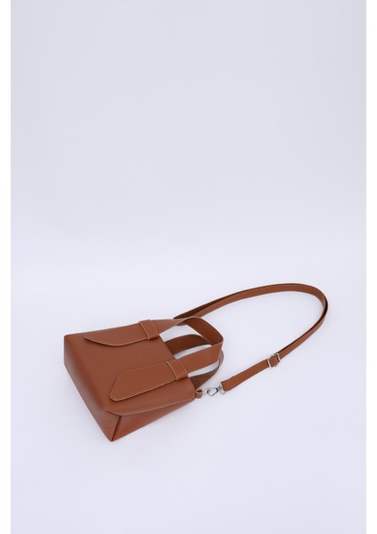 Taba SHK60 Suni Deri, Tek Bölmeli, Fermuarlı, Ayarlanabilir Askılı, El, Kol Ve Omuz Çantası