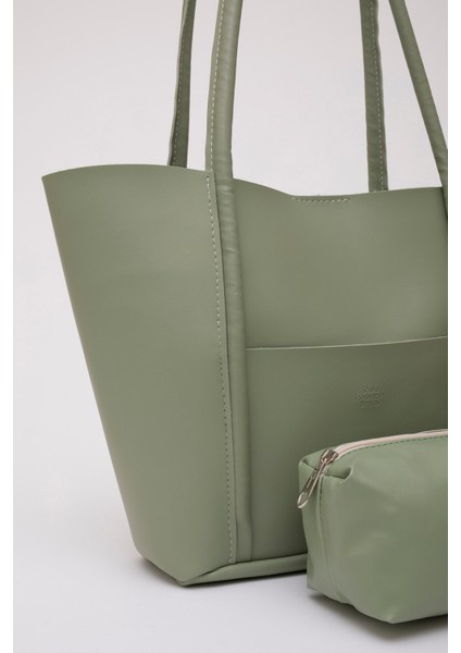 Mint Yeşili Shk80 Önü Cepli Çıtçıtlı Makyaj Çantalı Deri Büyük Boy Kol Ve Omuz Çantası U:26 E:40 G:8 Cm