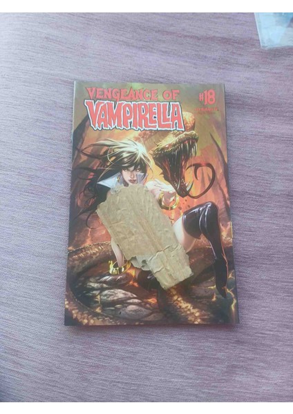 Vampirella'nın Intikamı #18 Kapak Varyantı - C Stephen Segovia (Dynamite ENTERTAINMENT) 2021 Basim 36 Sayfa Kondisyon Çok Iyi Durumda