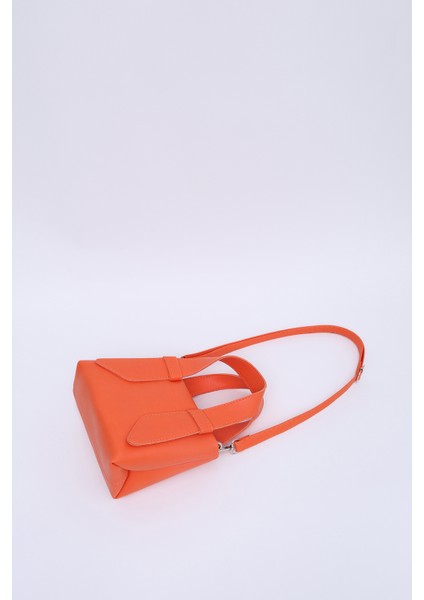 Turuncu SHK60 Suni Deri, Tek Bölmeli, Fermuarlı, Ayarlanabilir Askılı, El, Kol Ve Omuz Çantası