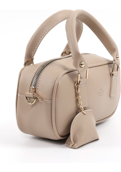 Vizon SHK207 Suni Deri Charm Detaylı Fermuarlı Ayarlanabilir Askılı El, Kol ve Omuz Çantası U:14 E:24 G:8 cm fiyatları