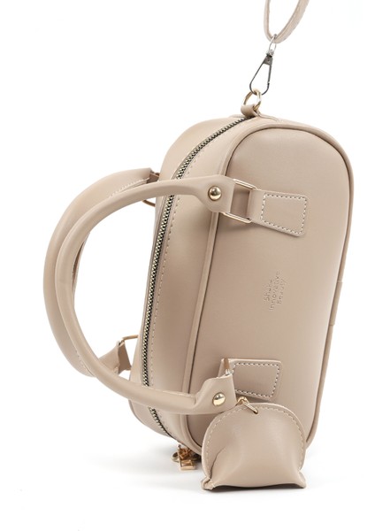Vizon SHK207 Suni Deri Charm Detaylı Fermuarlı Ayarlanabilir Askılı El, Kol ve Omuz Çantası U:14 E:24 G:8 cm