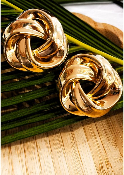 Gold Lüks Figürlü Büyük Küpe