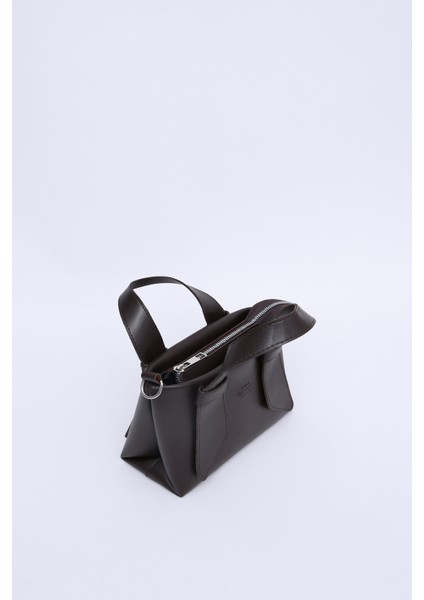 Kahve Rengi SHK60 Suni Deri, Tek Bölmeli, Fermuarlı, Ayarlanabilir Askılı, El, Kol Ve Omuz Çantası