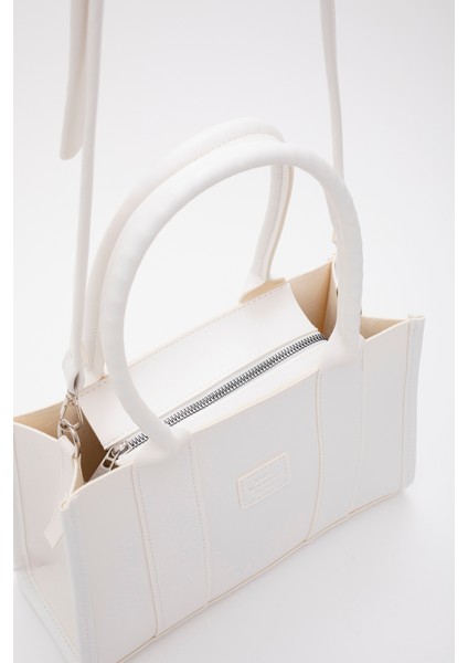 Beyaz Shk83 Deri Tek Bölmeli Fermuarlı Çift Askılı El, Kol Ve Omuz Çantası U:17 E:27 G:10