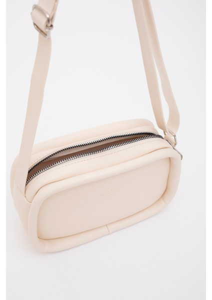 Krem Shk62 Tek Bölmeli Suni Deri Ayarlanabilir Askılı Fermuarlı Çapraz Omuz Çantası