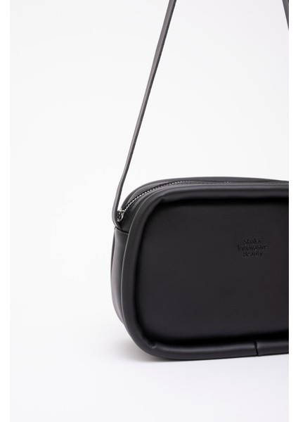 Siyah Shk62 Tek Bölmeli Suni Deri Ayarlanabilir Askılı Fermuarlı Çapraz Omuz Çantası indirimleri