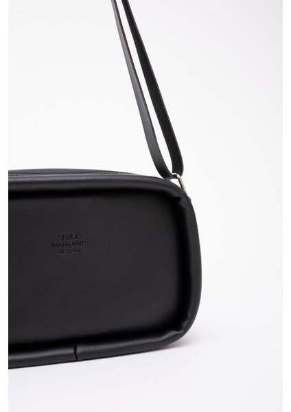 Siyah Shk62 Tek Bölmeli Suni Deri Ayarlanabilir Askılı Fermuarlı Çapraz Omuz Çantası