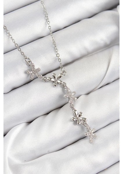 316L Çelik Zirkon Taşlı Çiçek Model Gümüş Renk Kadın Kolye - TJ-BKO10406