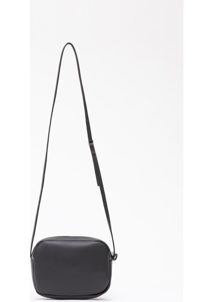 Siyah U23 Suni Deri ,tek Bölmeli, Fermuarlı,süet Iç Kumaş, Ayarlanabilir Askılı, Mini Urban Omuz Çantası fırsatları