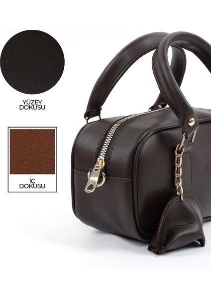 Kahve Rengi SHK207 Suni Deri Charm Detaylı Fermuarlı Ayarlanabilir Askılı El, Kol ve Omuz Çantası U:14 E:24 G:8 cm indirimleri