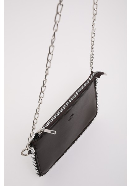 Kahve Rengi SHK125 Suni Deri Boncuk Detaylı Fermuarlı Tek Bölmeli Zincir Askılı Omuz Çantası