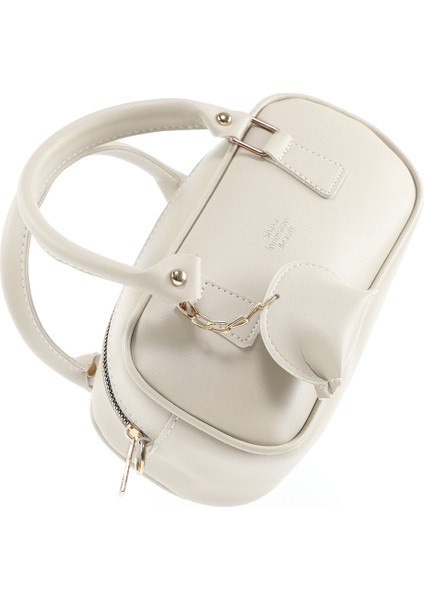 Krem SHK207 Suni Deri Charm Detaylı Fermuarlı Ayarlanabilir Askılı El, Kol ve Omuz Çantası U:14 E:24 G:8 cm