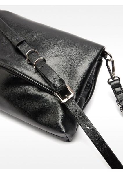 Manyetik Kapaklı Çapraz Çanta modelleri