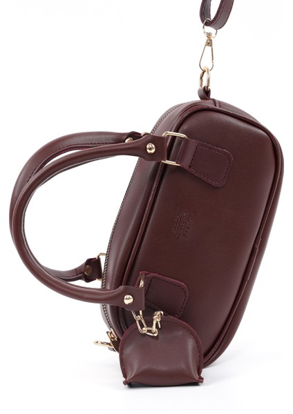 Bordo SHK207 Suni Deri Charm Detaylı Fermuarlı Ayarlanabilir Askılı El, Kol ve Omuz Çantası U:14 E:24 G:8 cm
