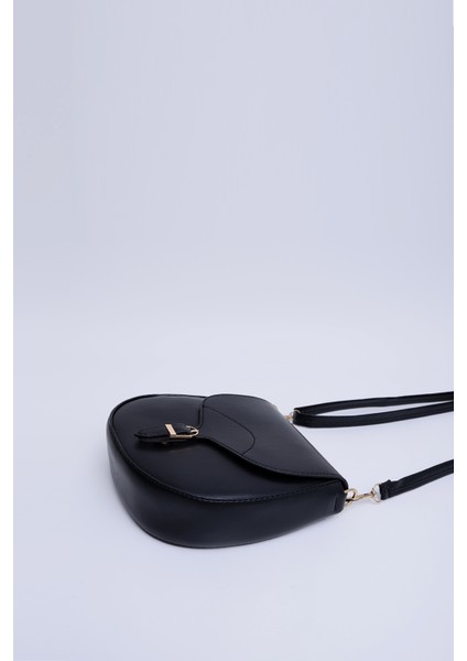 Siyah SHK17 Suni Deri, Tek Bölmeli, Çıtçıt Kapama, Ayarlanabilir Askılı,el, Kol ve Omuz Çantası indirimleri