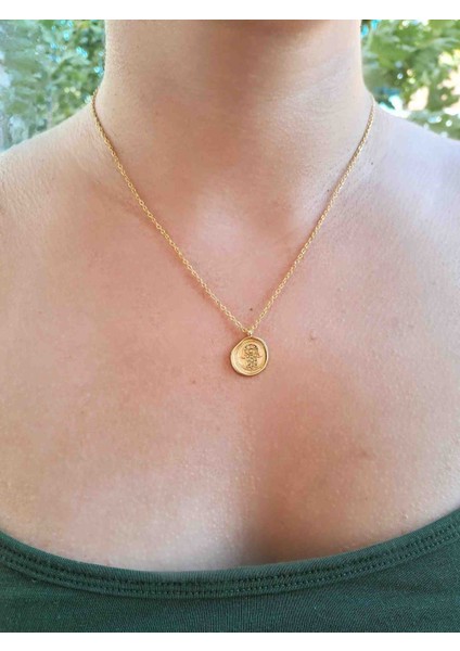 Fatma'nın Eli Kolye