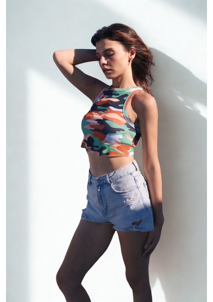 Kamuflaj Desenli Halter Yaka Crop fırsatları