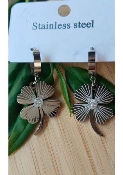 Lüks Gösterişli Yonca Figürlü Sallantılı Küpe