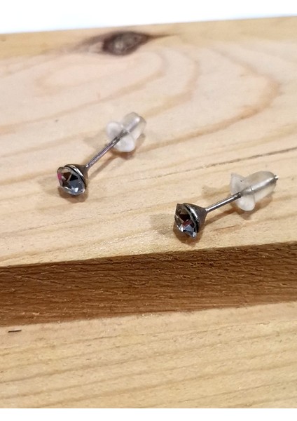 Figürlü Lüks Kararmaz Küpe