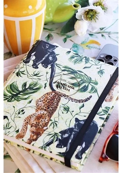 Victoria's Journals Akademik Ajanda 2024-2025 Gizli Spiralli 17X23CM 100GR. fiyatları