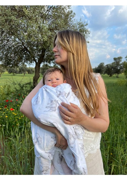 2 Katlı %100 Pamuk Müslin Bezi | 120x120 cm | Fil Desen | Yenidoğan & Bebek Battaniyesi