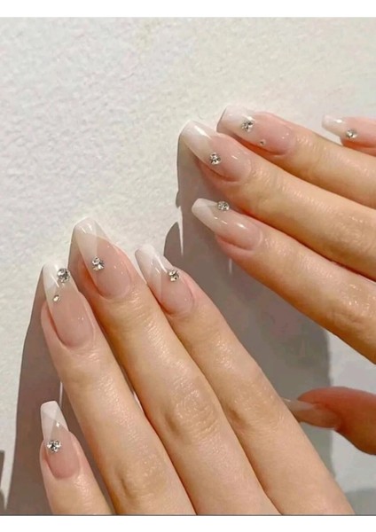24'lü Takma Tırnak Setişeffaf ve Ince Model Taşlı Tırnak Adedi 10 Adettir fiyatları