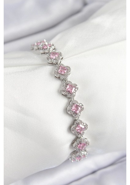 Pirinç Zirkon Taşlı Pembe Yonca Baget Model Gümüş Renk Vıp Seri Kadın Bileklik