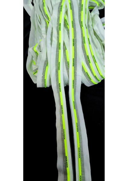 Beyaz Üzerine Neon Biyeli Kristal Taşlı Kenar Şerit fiyatları