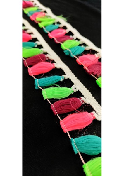 Beyaz Kenar Neon Renkli Püskül Saçak