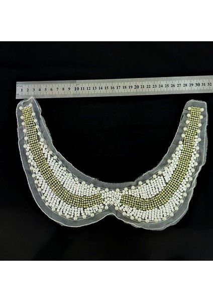 Beyaz Tül Üzerine Inci Boncuk Işlemeli Gold Boncuk Işlemeli Yaka modelleri