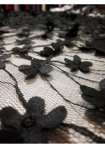 3 Boyutlu Simli Gül Desenli Kumaş fiyatları