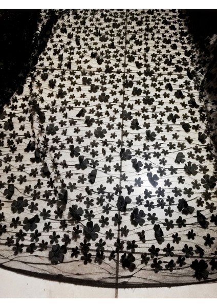 3 Boyutlu Simli Gül Desenli Kumaş indirimleri