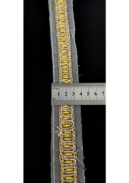 Özel Beyaz Tül Üzerine Gold Zincirli Boncuklu Şerit fırsatları