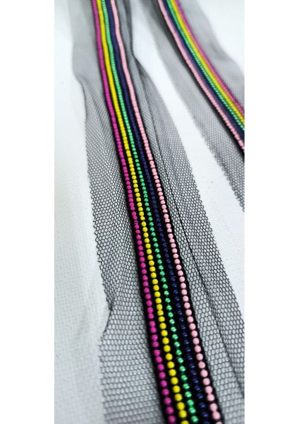 Siyah File Üzerine Rengarenk Boncuk Işlemeli Şerit fiyatları