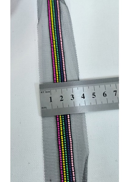 Siyah File Üzerine Rengarenk Boncuk Işlemeli Şerit fırsatları