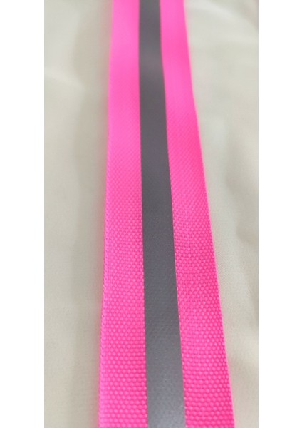 Neon Pembe Reflektör Şerit ( 3 cm )