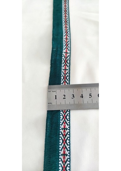 Etnik Şeritli Yeşil Renk Püskül fırsatları