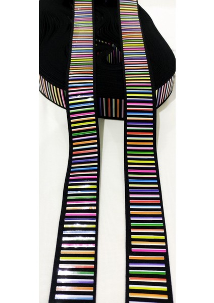 Siyah Gökkuşağı Baskılı Lastik