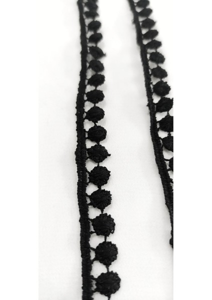 Siyah Kenar Ponpon Güpür