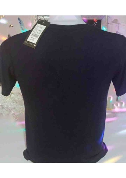 Bardak Tutan El Baskılı T-Shirt fiyatları