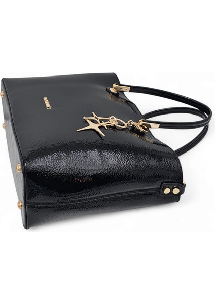 Siyah Kırışık Rugan Charm'lı Klasik Kadın El ve Uzun Askılı Omuz Çantası modelleri