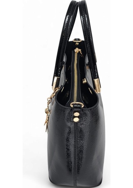 Siyah Kırışık Rugan Charm'lı Klasik Kadın El ve Uzun Askılı Omuz Çantası fırsatları