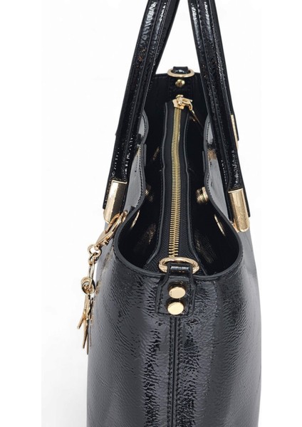 Siyah Kırışık Rugan Charm'lı Klasik Kadın El ve Uzun Askılı Omuz Çantası indirimleri