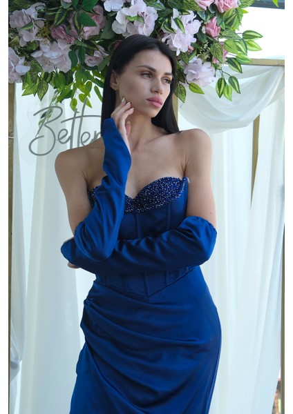 Saks Taş Detaylı Drapeli Straplez Saten Abiye 9705556.26