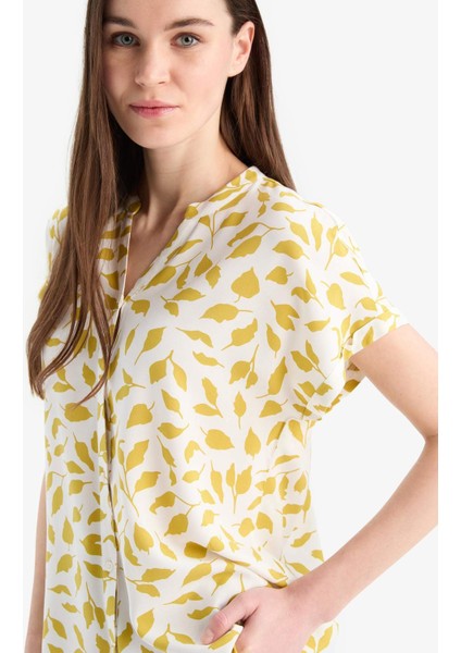 Regular Fit Apaş Yaka Desenli Kısa Kollu Gömlek I6173AZ25SM indirimleri