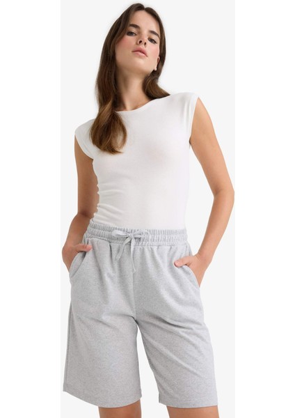 Regular Fit Normal Bel Düz Paça İnce Bermuda Şort W9369AZ25AU