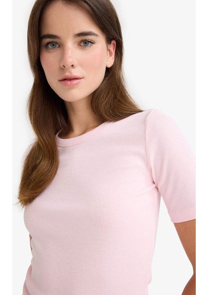 Slim Fit Dar Kesim Bisiklet Yaka Basic Düz Fitilli Kaşkorse Kısa Kollu Tişört C0097AX25AU fırsatları