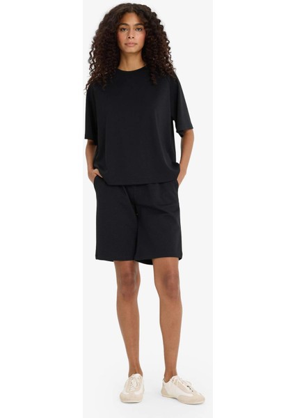 Regular Fit Normal Bel Düz Paça İnce Bermuda Şort W9369AZ25AU fiyatları