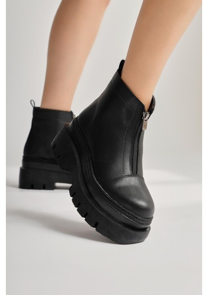 Knarik Siyah Fermuarlı Kalın Tabanlı Bot